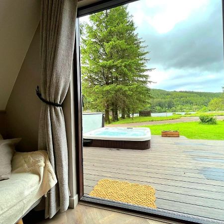 Bonnie Lodge-Lochside Location With Hot Tub Invergarry Bagian luar foto