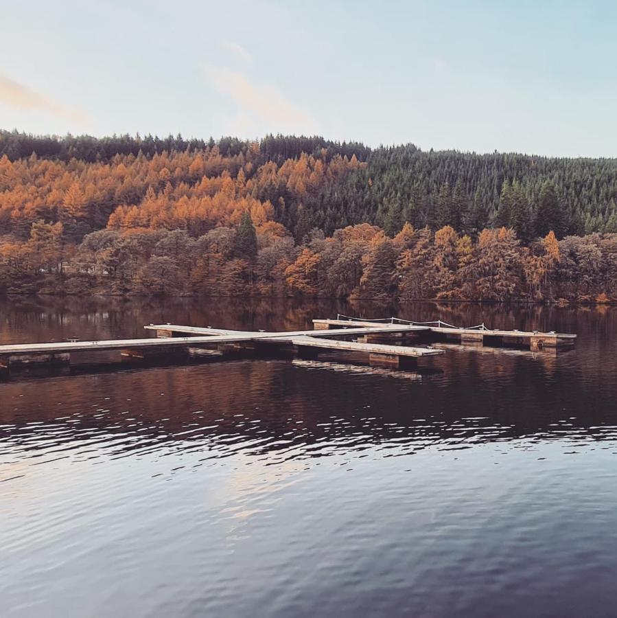 Bonnie Lodge-Lochside Location With Hot Tub Invergarry Bagian luar foto