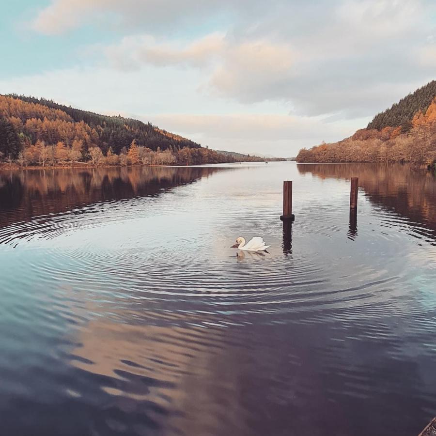 Bonnie Lodge-Lochside Location With Hot Tub Invergarry Bagian luar foto