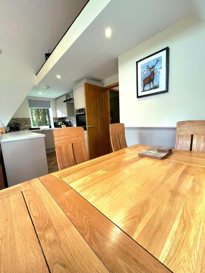 Bonnie Lodge-Lochside Location With Hot Tub Invergarry Bagian luar foto