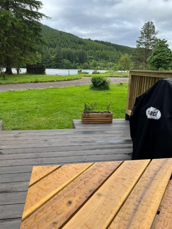 Bonnie Lodge-Lochside Location With Hot Tub Invergarry Bagian luar foto