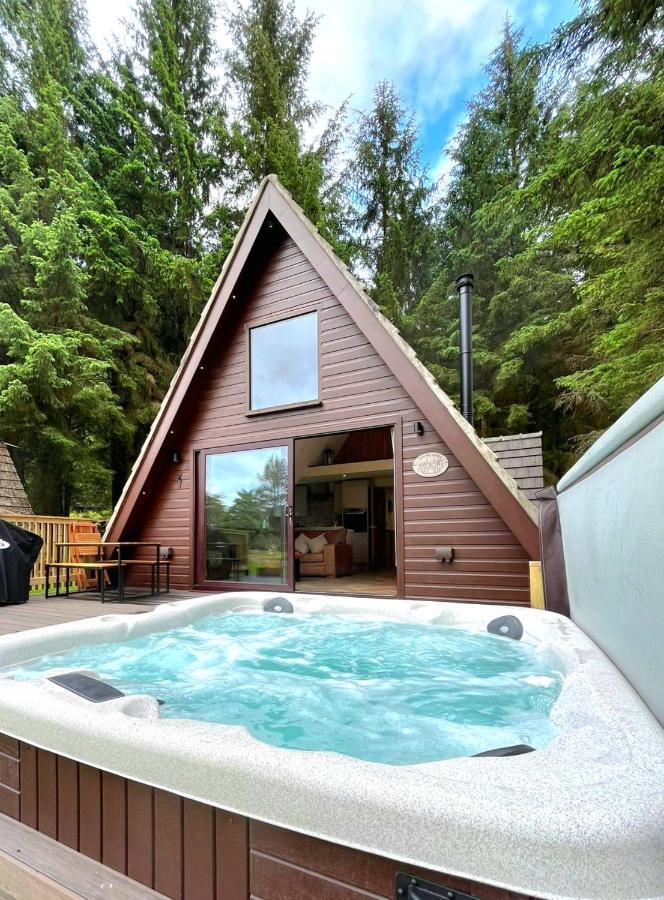 Bonnie Lodge-Lochside Location With Hot Tub Invergarry Bagian luar foto