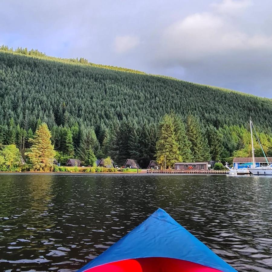 Bonnie Lodge-Lochside Location With Hot Tub Invergarry Bagian luar foto