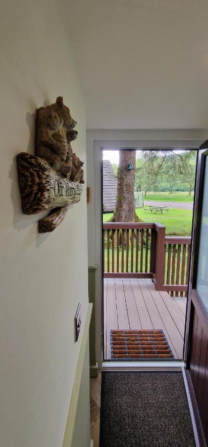 Bonnie Lodge-Lochside Location With Hot Tub Invergarry Bagian luar foto