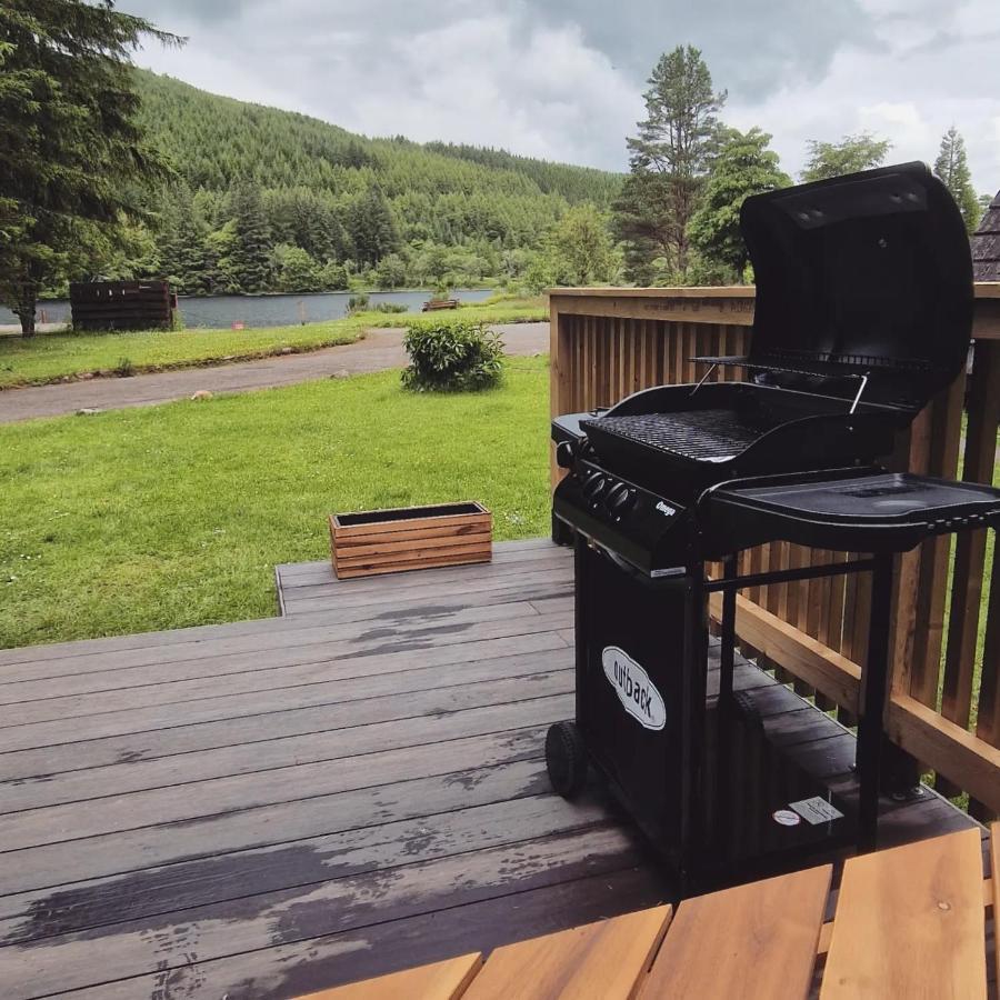 Bonnie Lodge-Lochside Location With Hot Tub Invergarry Bagian luar foto